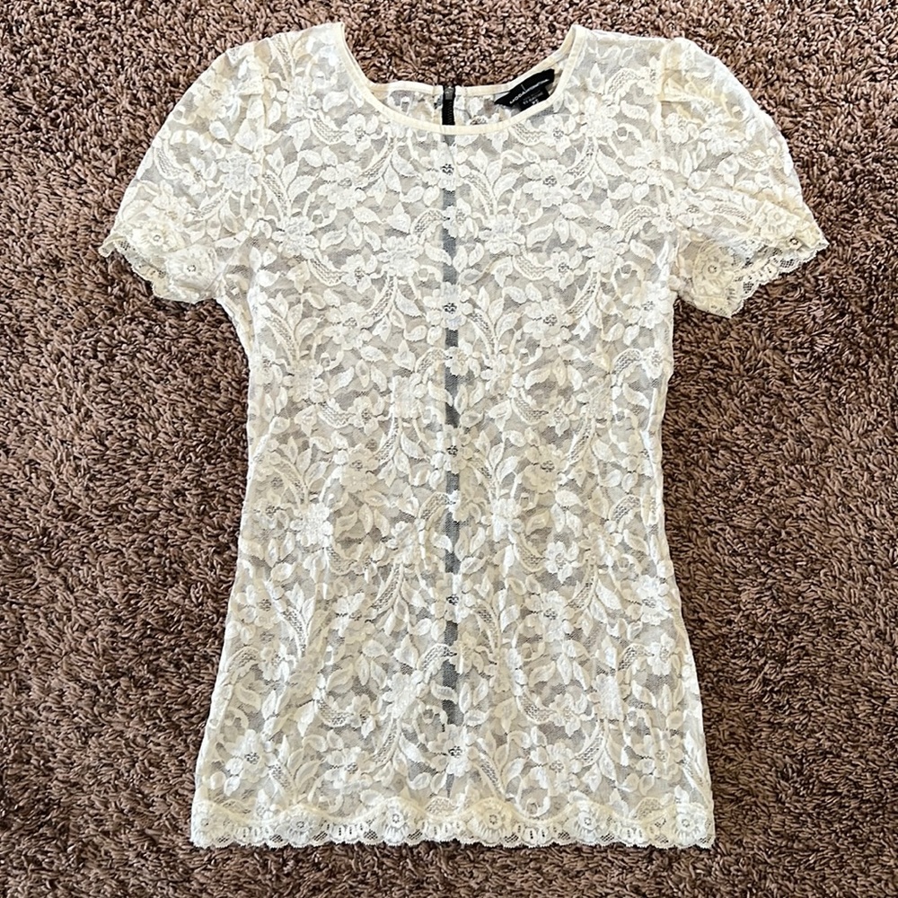 Moda International by Victoria’s Secret Women’s Cream-Colored Lace Top, size XS